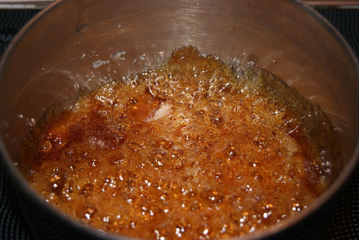 Crueldad extrema. Asesinó a su marido tirándole caramelo hirviendo.