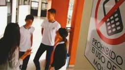 Cada vez son más los colegios de Mendoza que prohíben el uso de celulares durante las clases y el recreo. Cada vez son más los colegios de Mendoza que prohíben el uso de celulares durante las clases y el recreo.