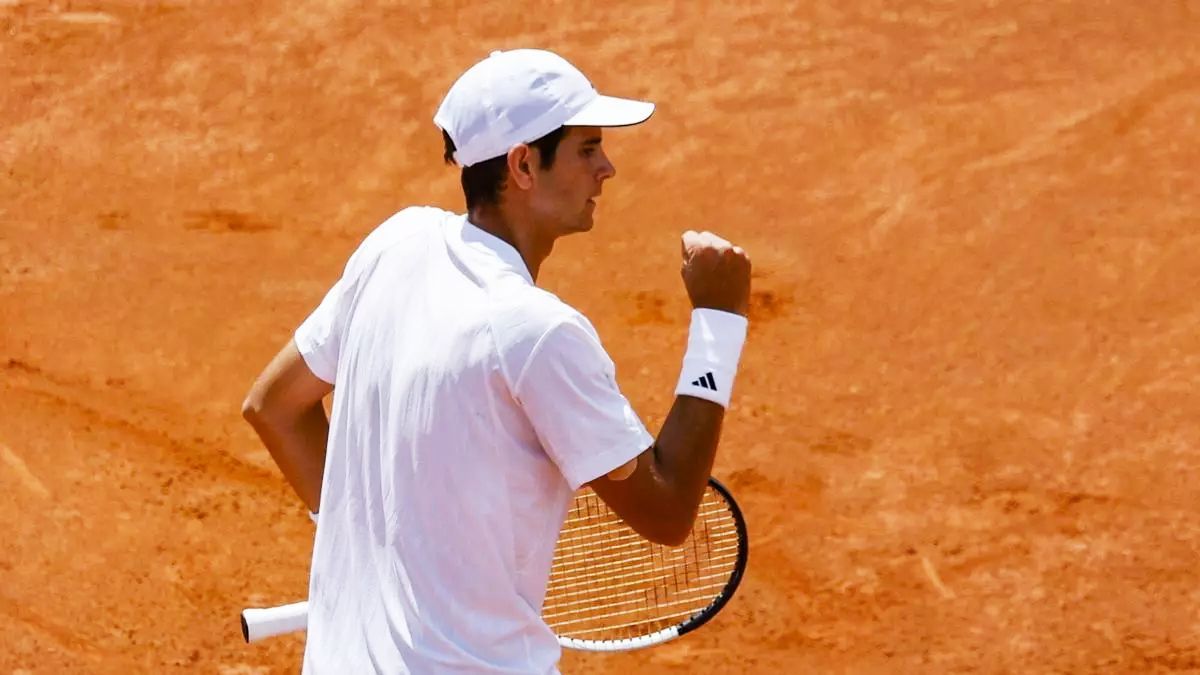 Rafael Jódar en alza. El español de 19 años y 7 meses es el más joven en alcanzar los cuartos de final en el Masters de Roma. Rafael Jódar en alza. El español de 19 años y 7 meses es el más joven en alcanzar los cuartos de final en el Masters de Roma.