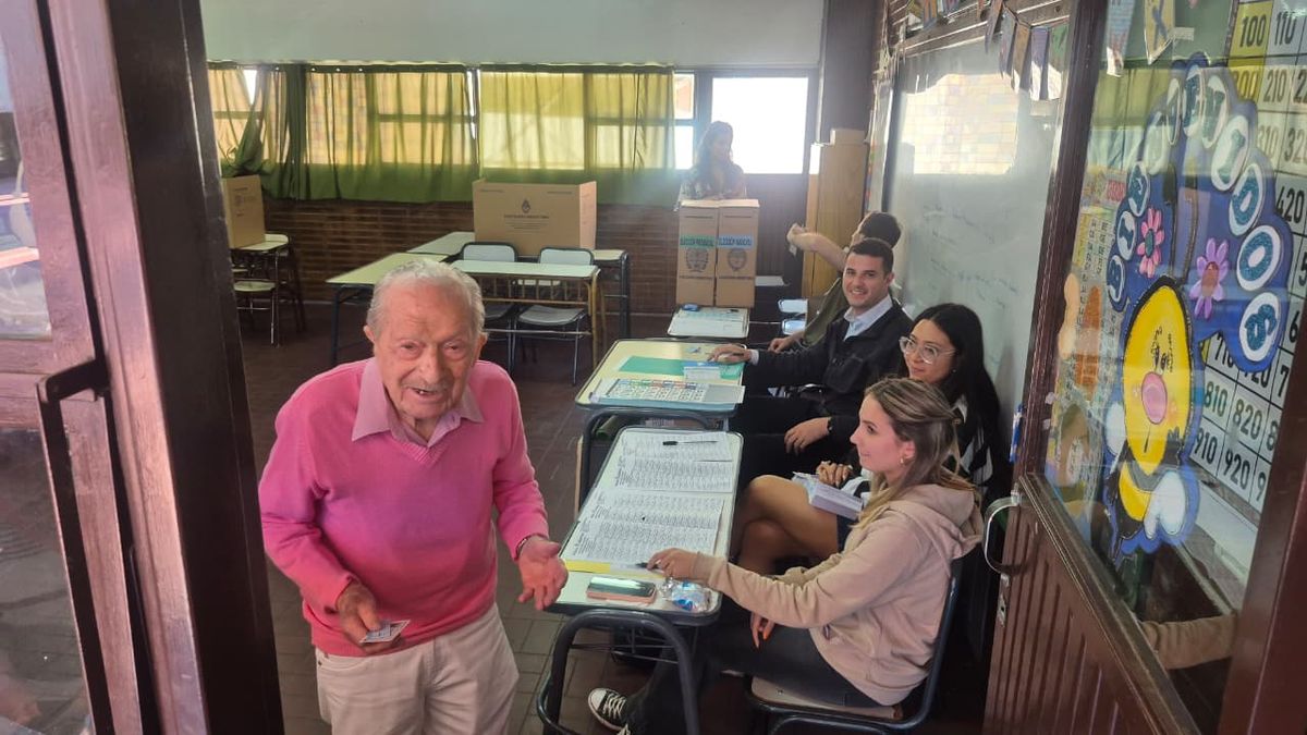 Moisés Roitman ya votó en las elecciones legislativas de este domingo. Fotos: Pablo Gamba Moisés Roitman ya votó en las elecciones legislativas de este domingo. Fotos: Pablo Gamba