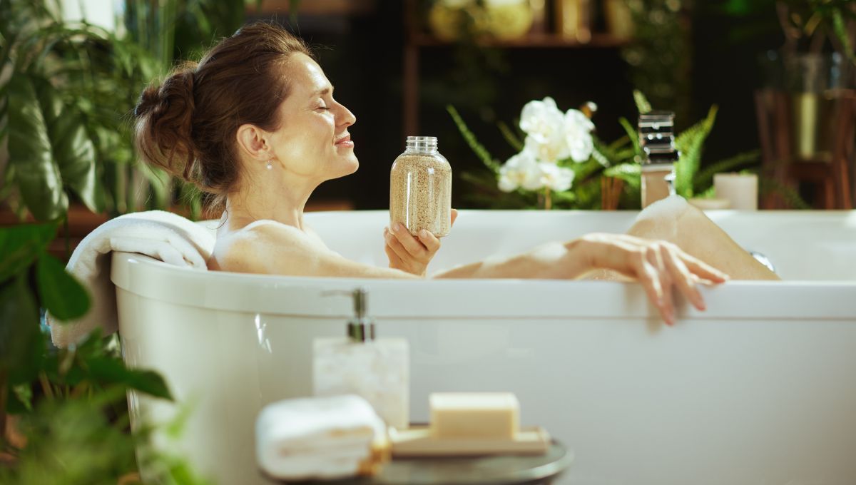 Se aconseja bañarse dos veces al día, o hacer doble limpieza del cuerpo. Se aconseja bañarse dos veces al día, o hacer doble limpieza del cuerpo. 