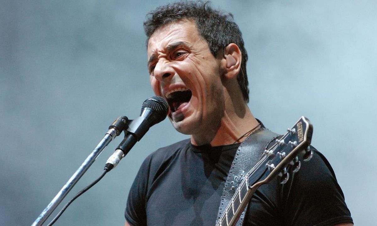 El último adiós a Iorio. Ricardo Iorio: todo el rock despidió al ícono del heavy metal. El último adiós a Iorio. Ricardo Iorio: todo el rock despidió al ícono del heavy metal.