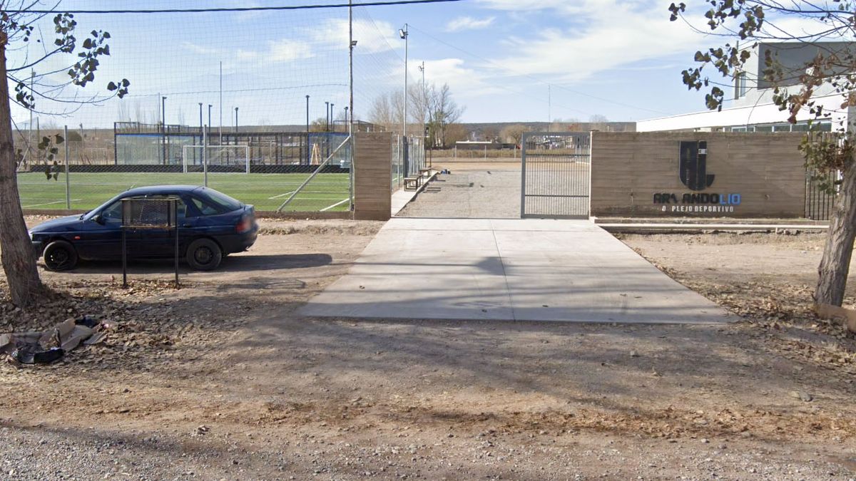 El muchacho de 23 años se descompensó cuando jugaba al fútbol con amigos en el Complejo Depotivo Armando Lío, en Tunuyán, y su muerte fue confirmada en el Hospital Scaravelli.