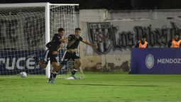 Jeremías Rodríguez Puch anotó el segundo gol de Gimnasia y Esgrima de Mendoza, que es lider junto a Estudiantes de Buenos Aires de la zona B.