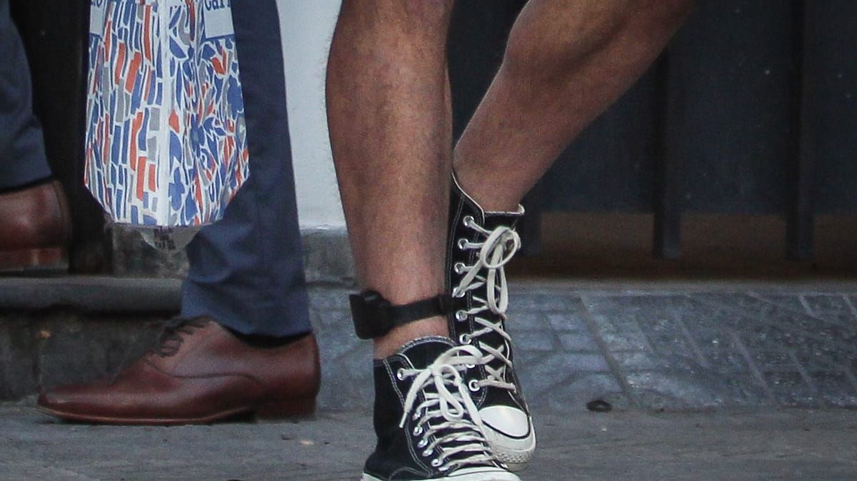 Según informó el abogado Rafael Cúneo Libarona, en los próximos días les quitarán los tobilleras electrónicas. Según informó el abogado Rafael Cúneo Libarona, en los próximos días les quitarán los tobilleras electrónicas.