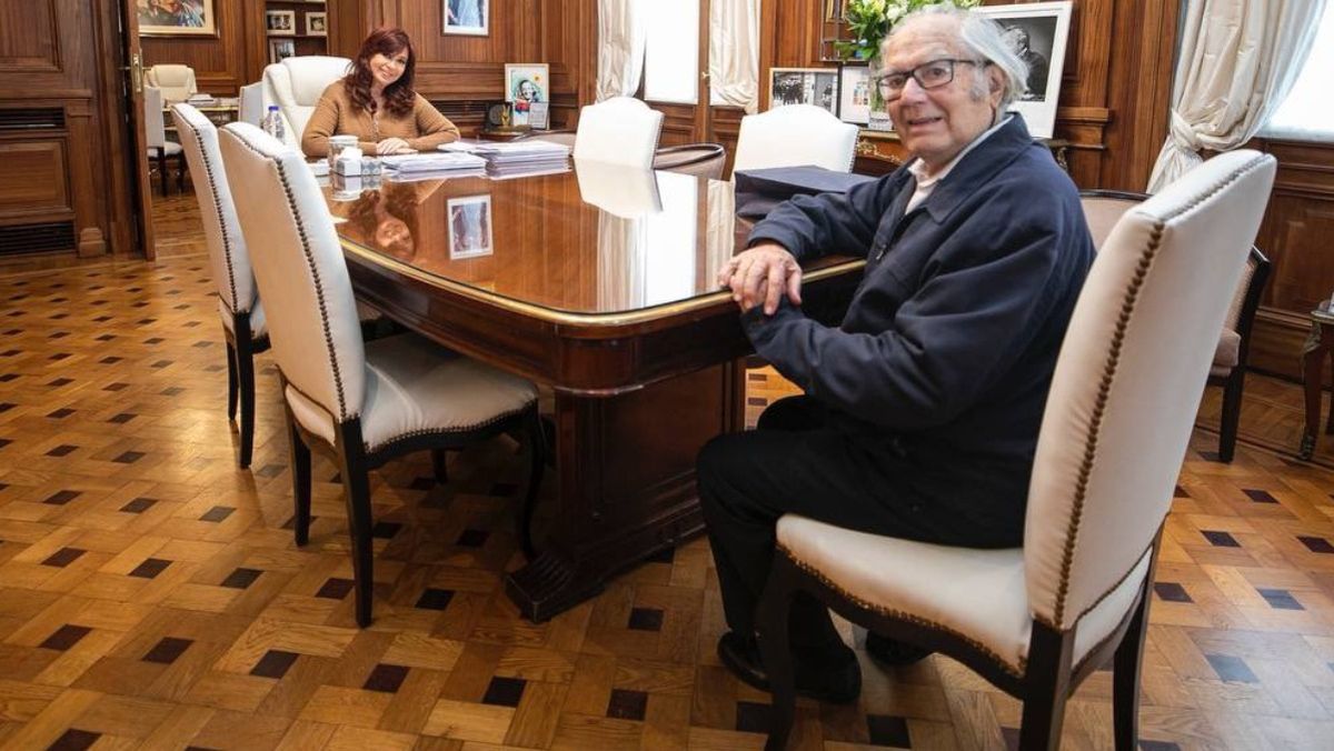 Cristina Fernández de Kirchner y Adolfo Pérez Esquivel durante una reunión que se produjo pocas horas antes de que la vicepresidenta sufriera el atentado.