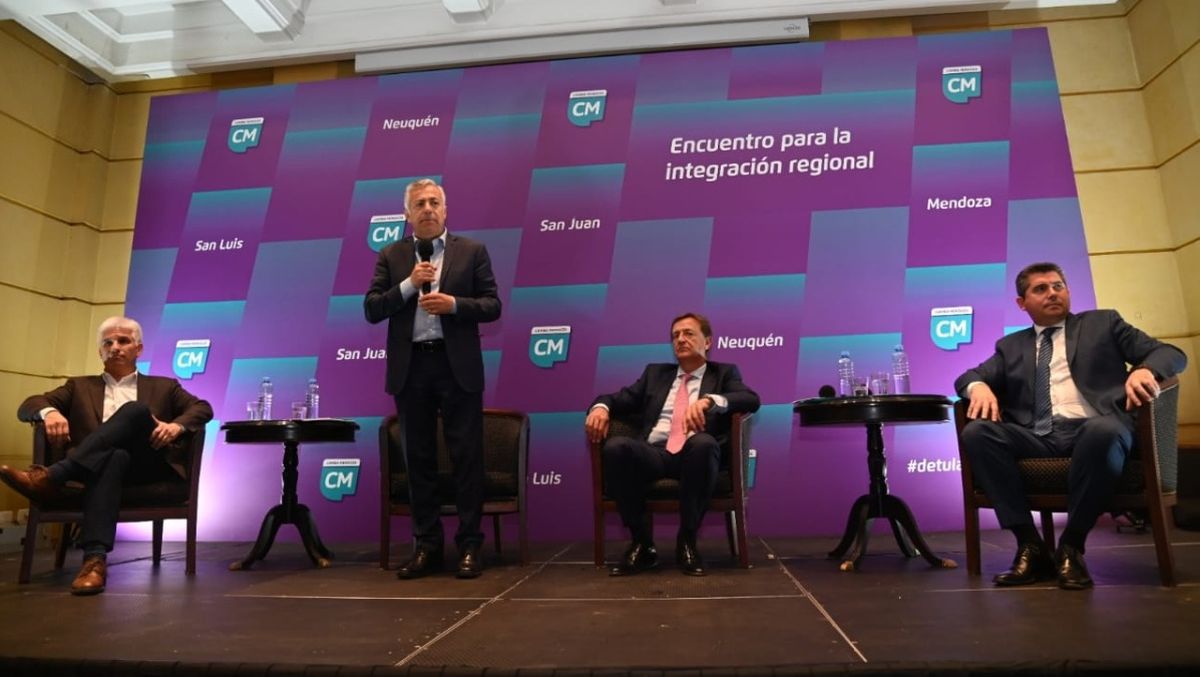 Los oradores destacaron coincidencias y problemas comunes de la región cuyana. Los oradores destacaron coincidencias y problemas comunes de la región cuyana.