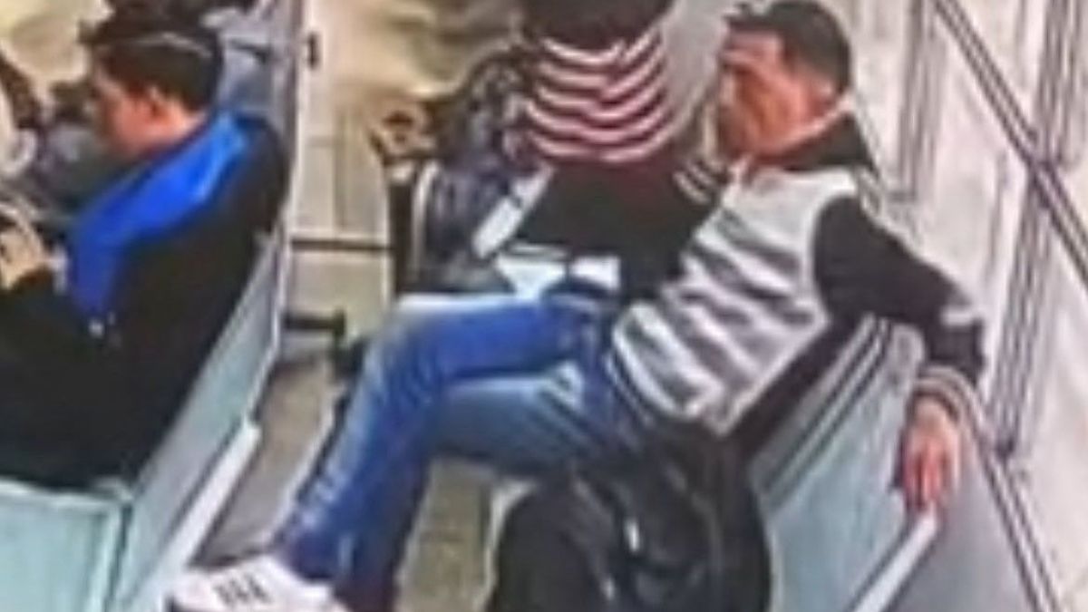 Esta imagen del presunto delincuente fue tomada en la sala de espera del Fuesmen, luego de haber cometido un robo. Esta imagen del presunto delincuente fue tomada en la sala de espera del Fuesmen, luego de haber cometido un robo.