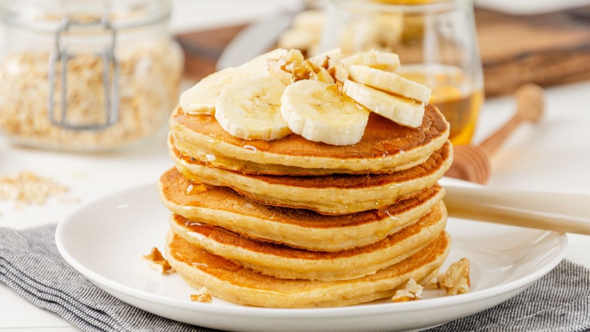 Recetas: panqueques de avena sin harina con 3 ingredientes y en 20 minutos. Foto: Sutterstock.