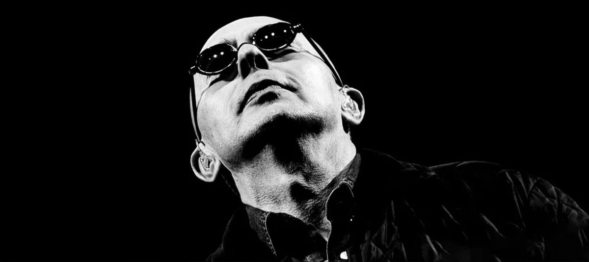 Gran dupla. El Indio Solari y Wos se juntarán para grabar un tema. Gran dupla. El Indio Solari y Wos se juntarán para grabar un tema.