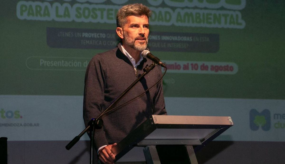 Ulpiano Suarez, intendente de la Ciudad de Mendoza. Ulpiano Suarez, intendente de la Ciudad de Mendoza.