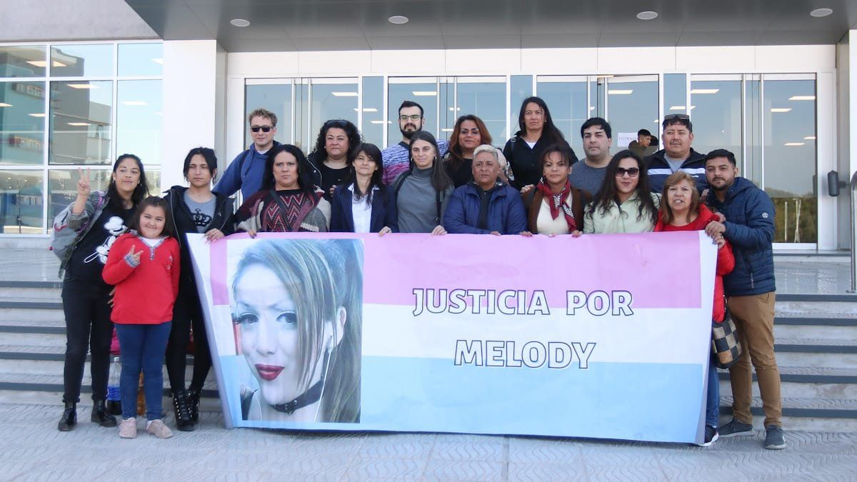 Familiares de Melody Barrera se hicieron presentes en el inicio del juicio.