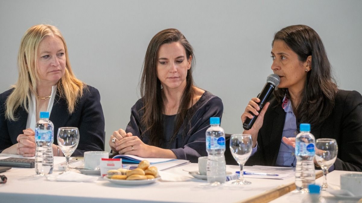 La vicegobernadora Hebe Casado, la ministra de Seguridad, Mercedes Rus, y su par de San Luis, Nancy Sosa. La vicegobernadora Hebe Casado, la ministra de Seguridad, Mercedes Rus, y su par de San Luis, Nancy Sosa.