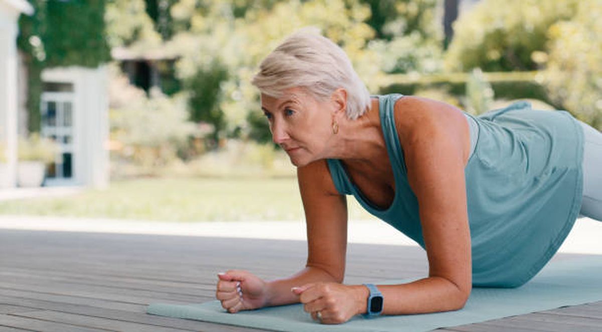 Los ejercicios que marcan el core y definen la cintura. Los ejercicios que marcan el core y definen la cintura.