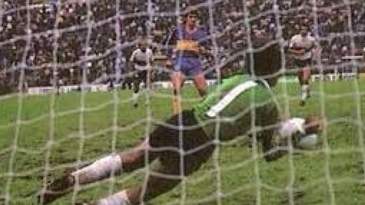 La histórica atajada de López Turitich ante Boca