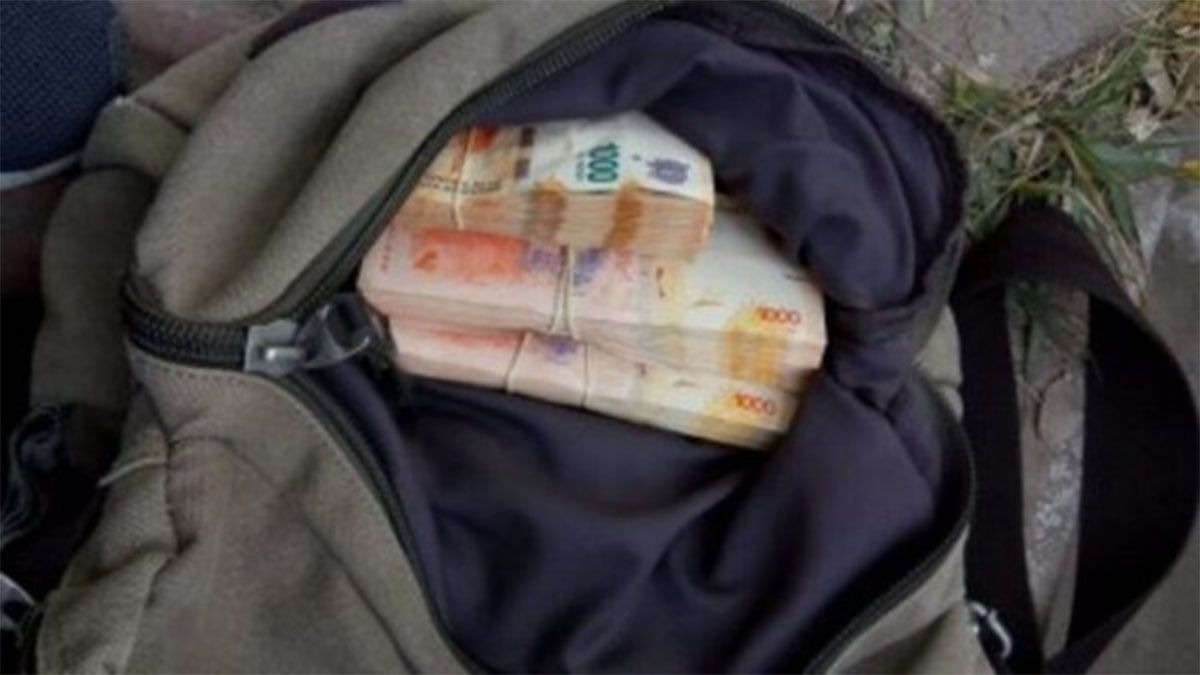 Un joven encontró medio millón de pesos y los devolvió