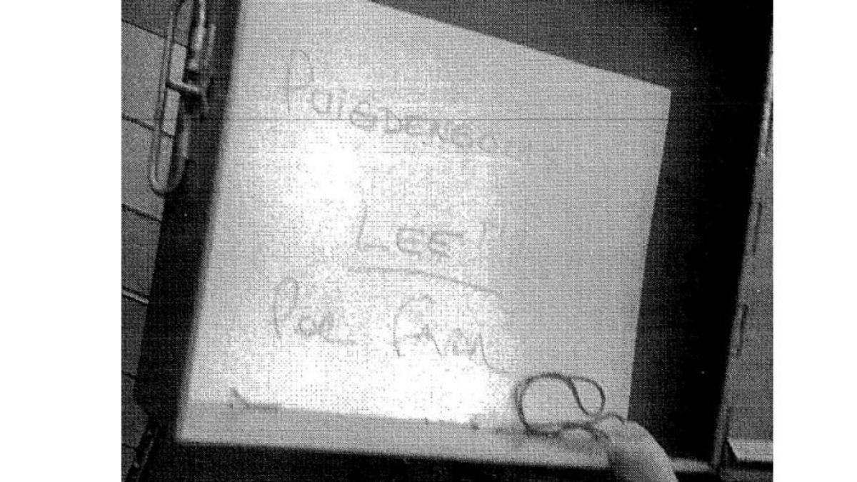 El escrito que encontraron en la caja de seguridad de Walter Bento.