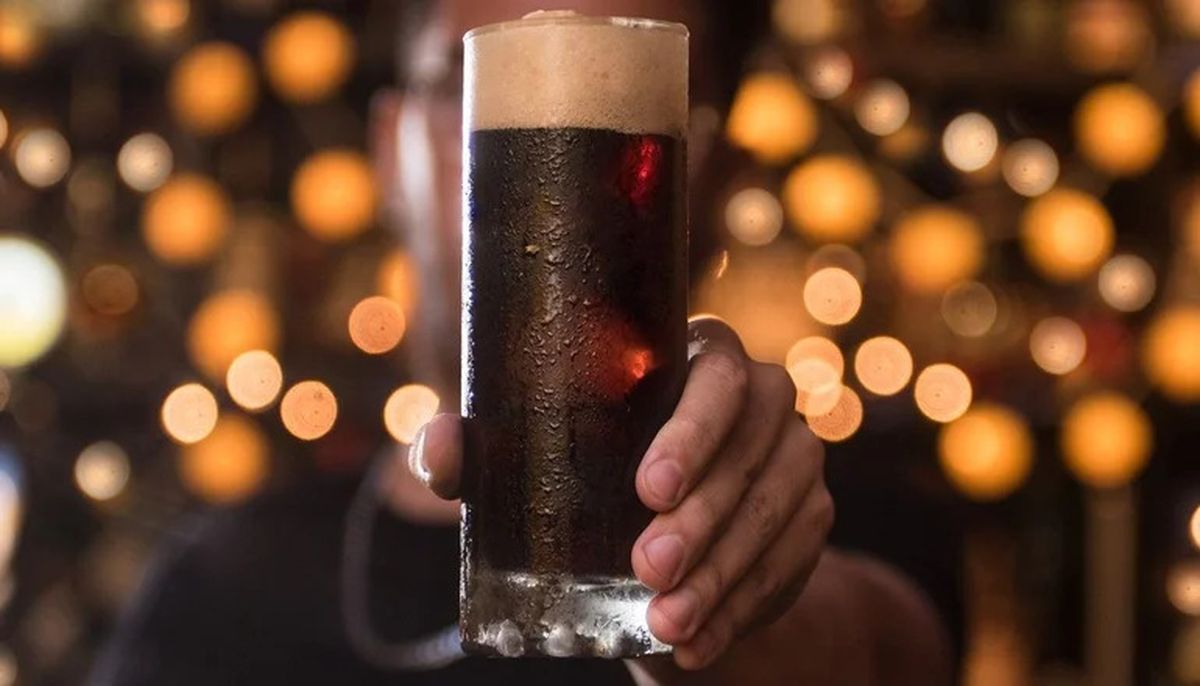 El fernet se popularizó convirtiéndose en una bebida fija para compartir con amigos. El fernet se popularizó convirtiéndose en una bebida fija para compartir con amigos.