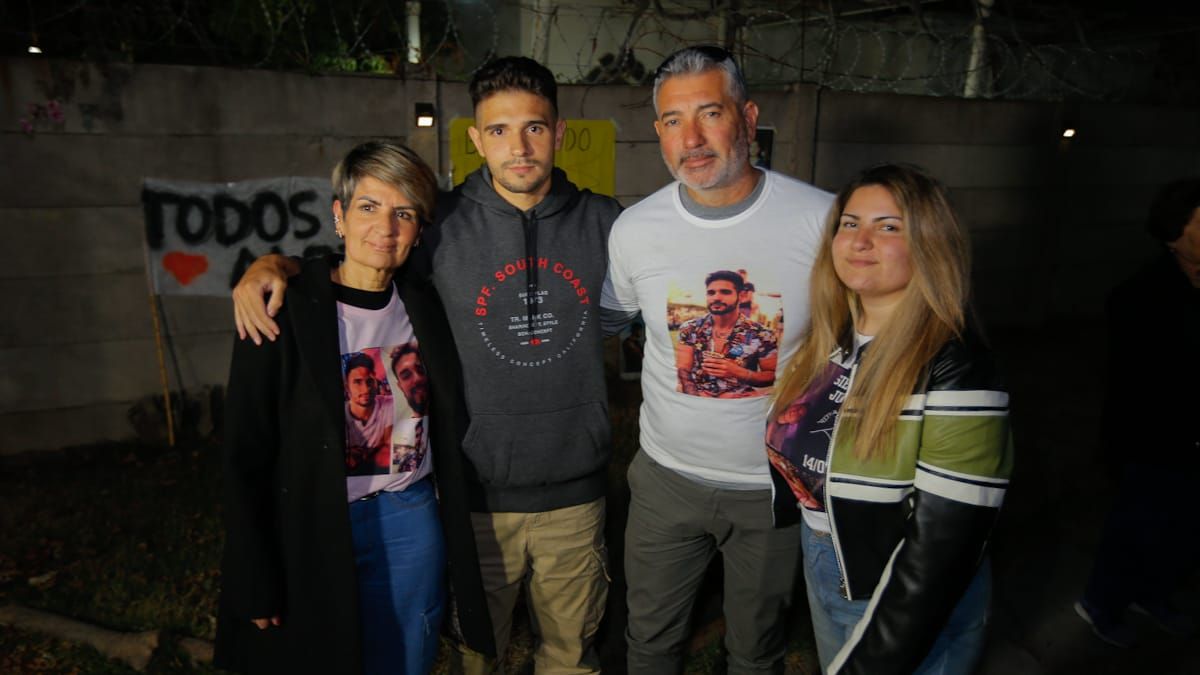 Sandra González (mamá) , Alejo Arias, Mauricio Arias y Agostina Arias Sandra González (mamá) , Alejo Arias, Mauricio Arias y Agostina Arias