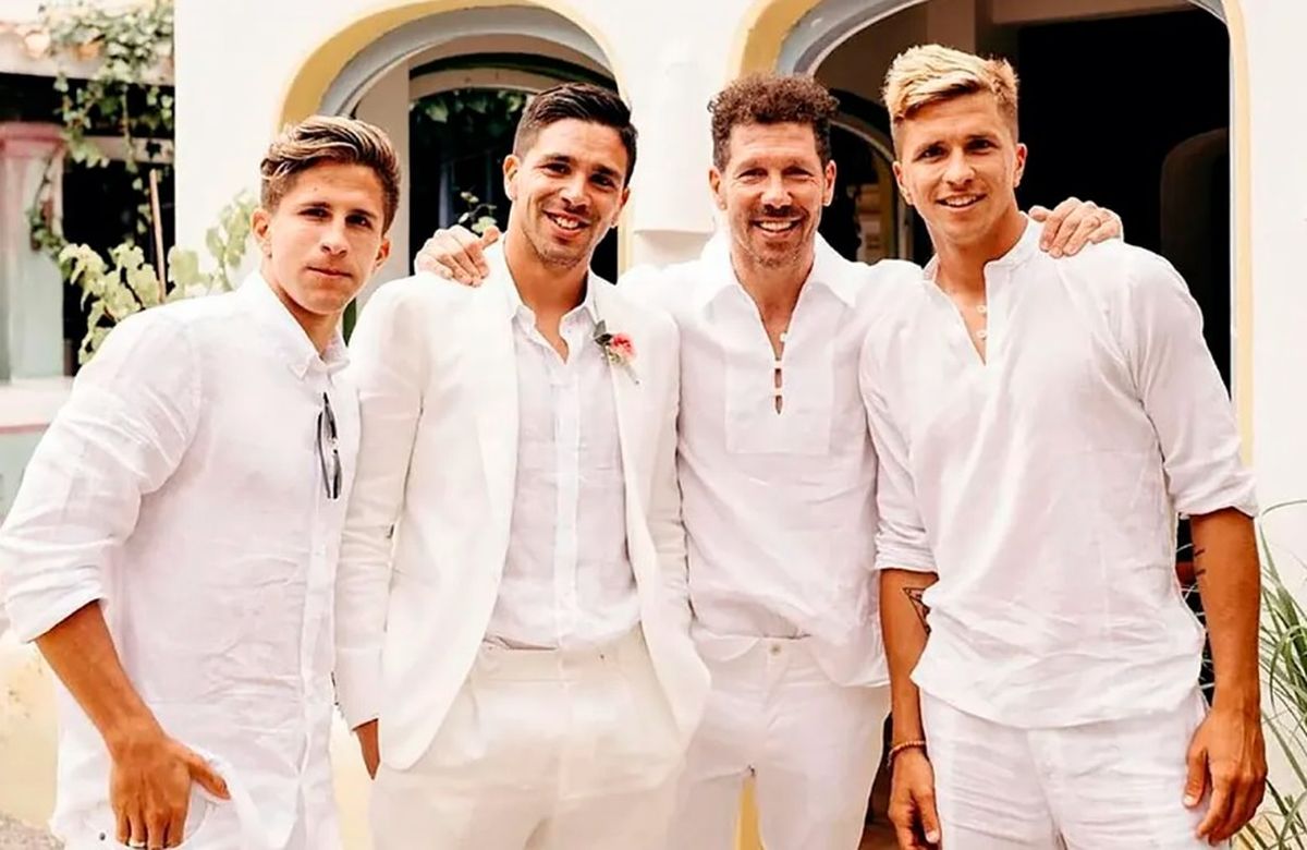 Mientras espera a ser padre uno de los hijos del Cholo anunció su retiro.