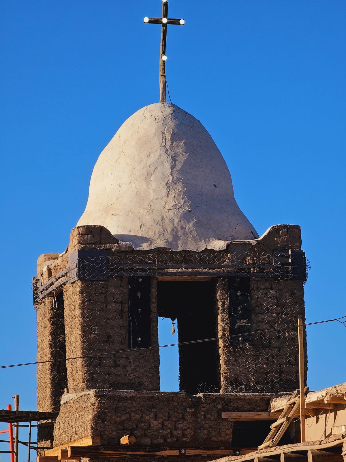 Cúpula de la histórica Capilla del Rosario, que está siendo reconstruida por la comunidad. Cúpula de la histórica Capilla del Rosario, que está siendo reconstruida por la comunidad.