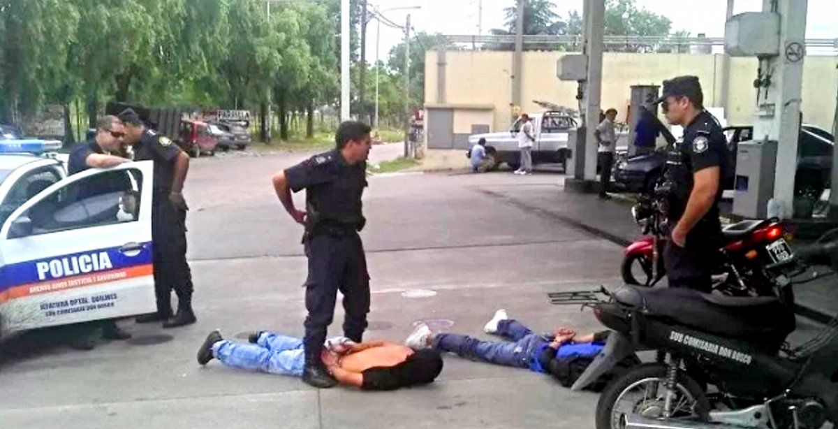 Se defendió. Un joven le quitó el cuchillo a un ladrón y lo mató.