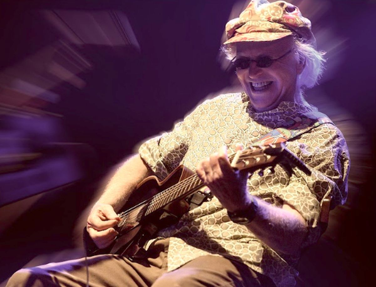 Miguel Cantilo es una piedra fundacional del rock nacional. Miguel Cantilo es una piedra fundacional del rock nacional.