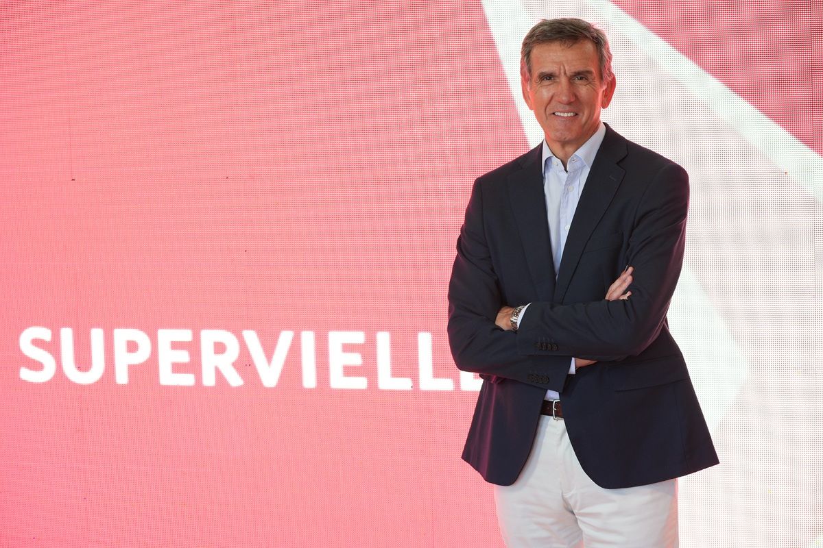 Supervielle, el primer banco que remunera en pesos y dólares las Cuentas Sueldo y Pymes. Supervielle, el primer banco que remunera en pesos y dólares las Cuentas Sueldo y Pymes.