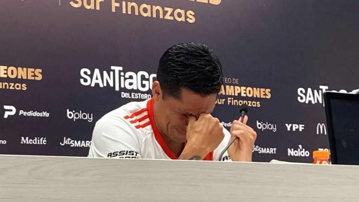 Toda la emoción de Enzo Pérez al anunciar en conferencia de prensa su adiós a River Plate.