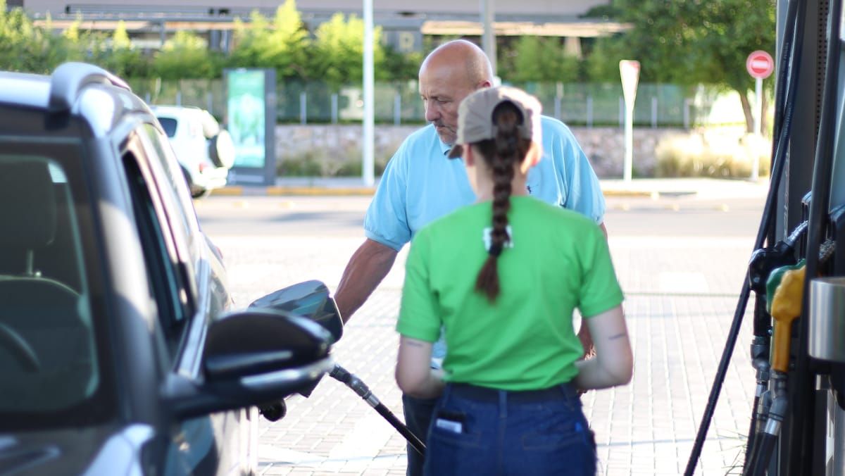Un nuevo panorama se abre para las estaciones de servicio con la baja del precio de los combustibles. 