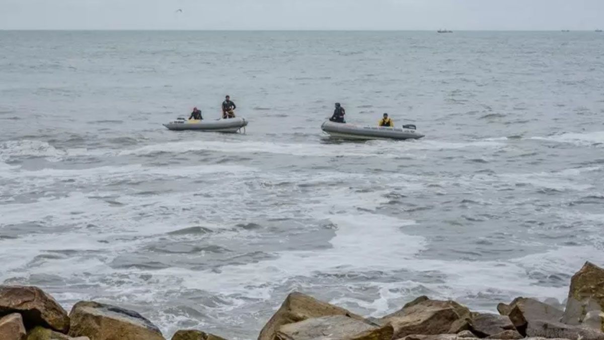 Un hombre de 72 años que había ingresado al mar en la zona de Cabo Corrientes, fue encontrado sin vida por un barco pesquero. Un hombre de 72 años que había ingresado al mar en la zona de Cabo Corrientes, fue encontrado sin vida por un barco pesquero.