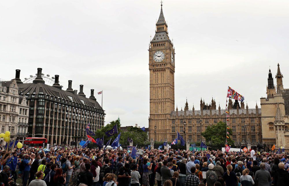 Británicos salieron a las calles para que se retrase el Brexit