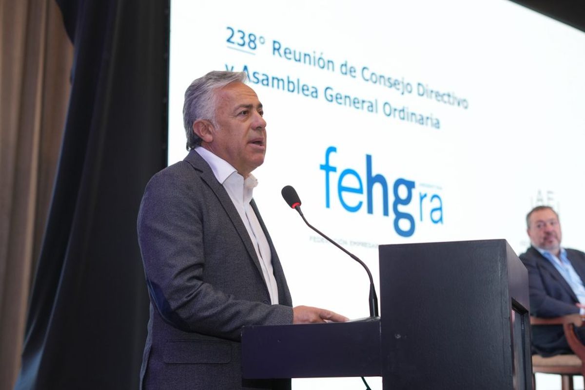 El gobernador Alfredo Cornejo en el Consejo Directivo y la Asamblea General Ordinaria de la Federaci&oacute;n Empresaria Hotelera Gastron&oacute;mica de la Rep&uacute;blica Argentina (FEHGRA).