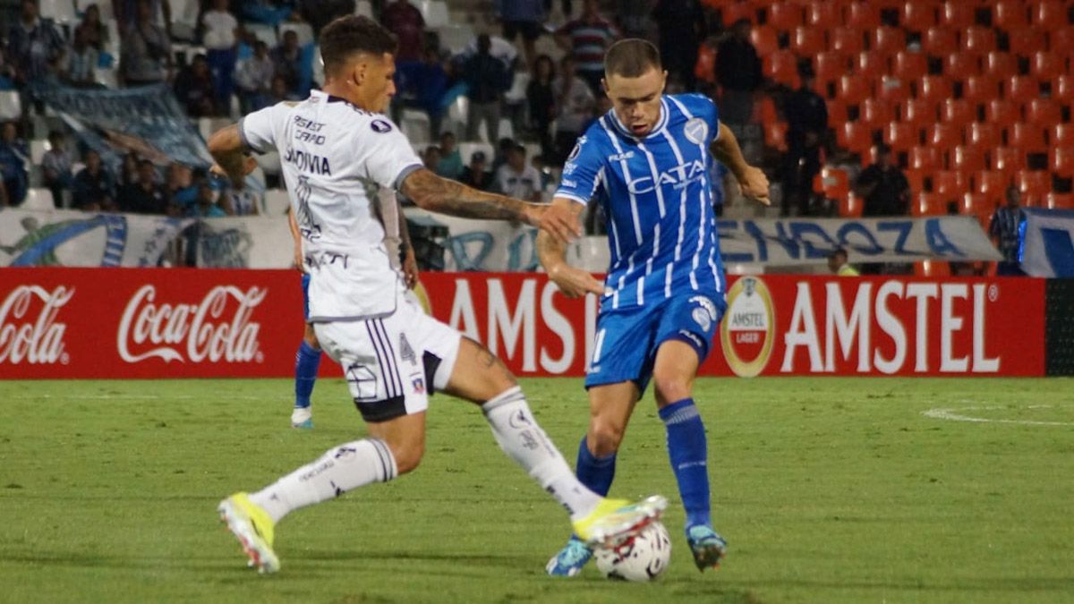 Godoy Cruz se medirá con Colo Colo el jueves en Chile. Godoy Cruz se medirá con Colo Colo el jueves en Chile.