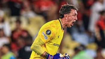 Muslera y el Cacique Medina, dos uruguayos que llevarán a Estudiantes a su país a buscar la Copa Libertadores