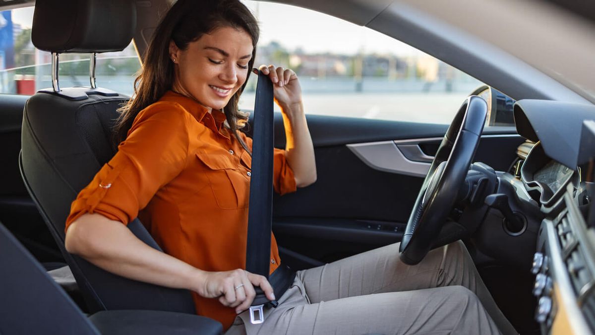 Descubre los usos secretos del cinturón de seguridad del auto. Imagen: Freepik
