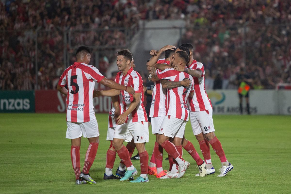 San Martín de Tucumán jugará en semifinales con Gimnasia y Esgrima.