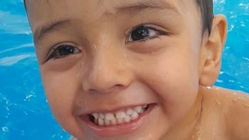 El niño que sufrió una lesión cerebral y murió por culpa del médico: no largaba el celular en la operación El niño que sufrió una lesión cerebral y murió por culpa del médico: no largaba el celular en la operación