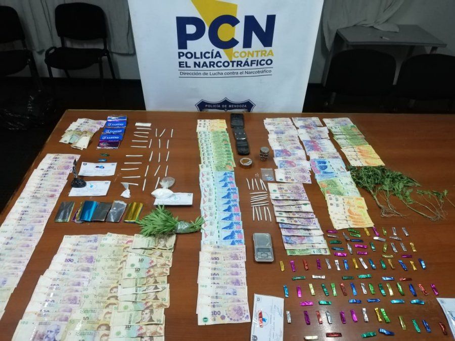 Cocaína, marhuana y LSD encontraron en una vivienda del barrio México, en Maipú