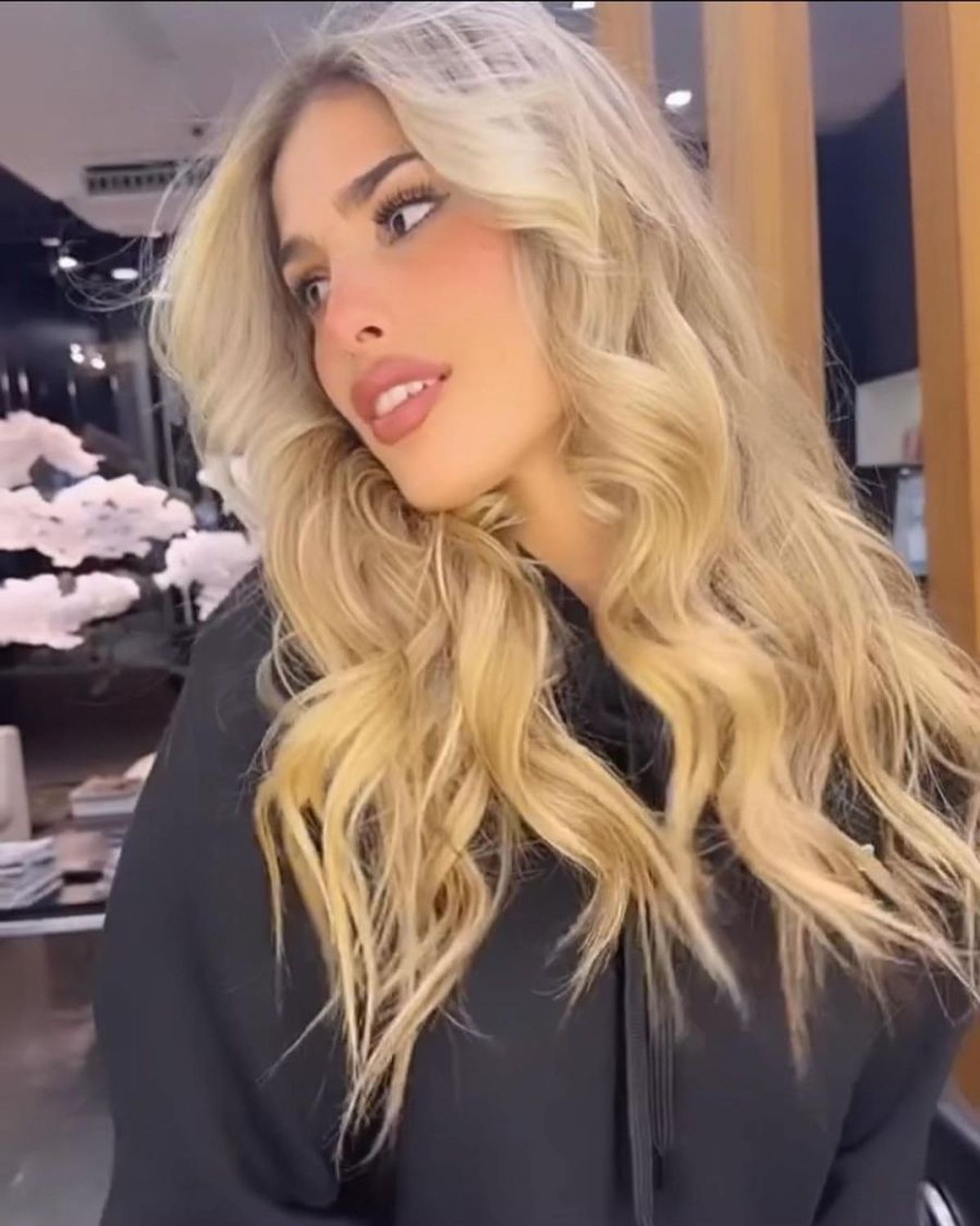 ¡Brutal! Julieta Poggio cambió su look y la foto es impactante. ¡Brutal! Julieta Poggio cambió su look y la foto es impactante.