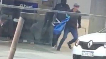 Se robaron de un banco 300 mil pesos y quedó todo filmado