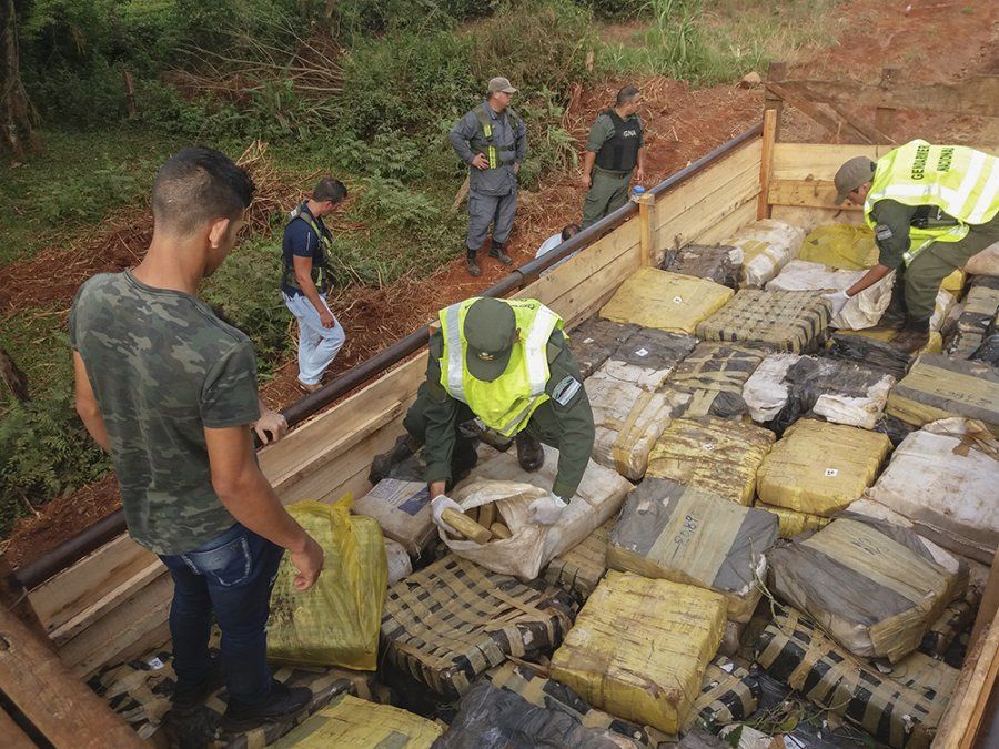 Misiones: Gendarmería secuestró 3,5 toneladas de marihuana