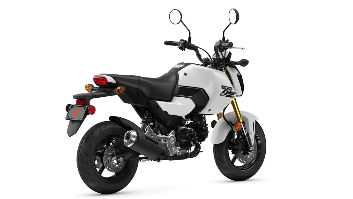 La carrocería de esta moto tiene un nuevo diseño. La carrocería de esta moto tiene un nuevo diseño.