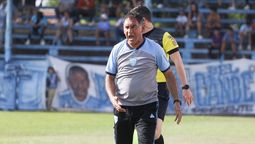 Dario Alaniz, el DT de Gutiérrez Sport Club se fue con mucho fastidio tras el partido con Independiente de Chivilcoy.