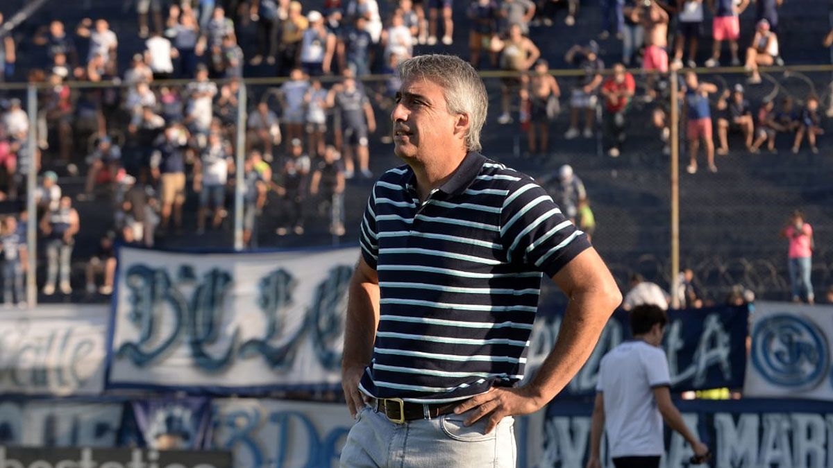 Gabriel Gómez tiene previsto hacer cinco cambios para jugar ante Tristán Suárez.