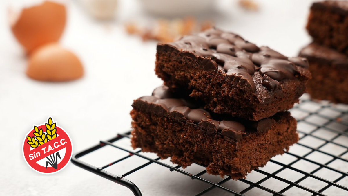 El delicioso brownie con chips de chocolate sin TACC en simples pasos.