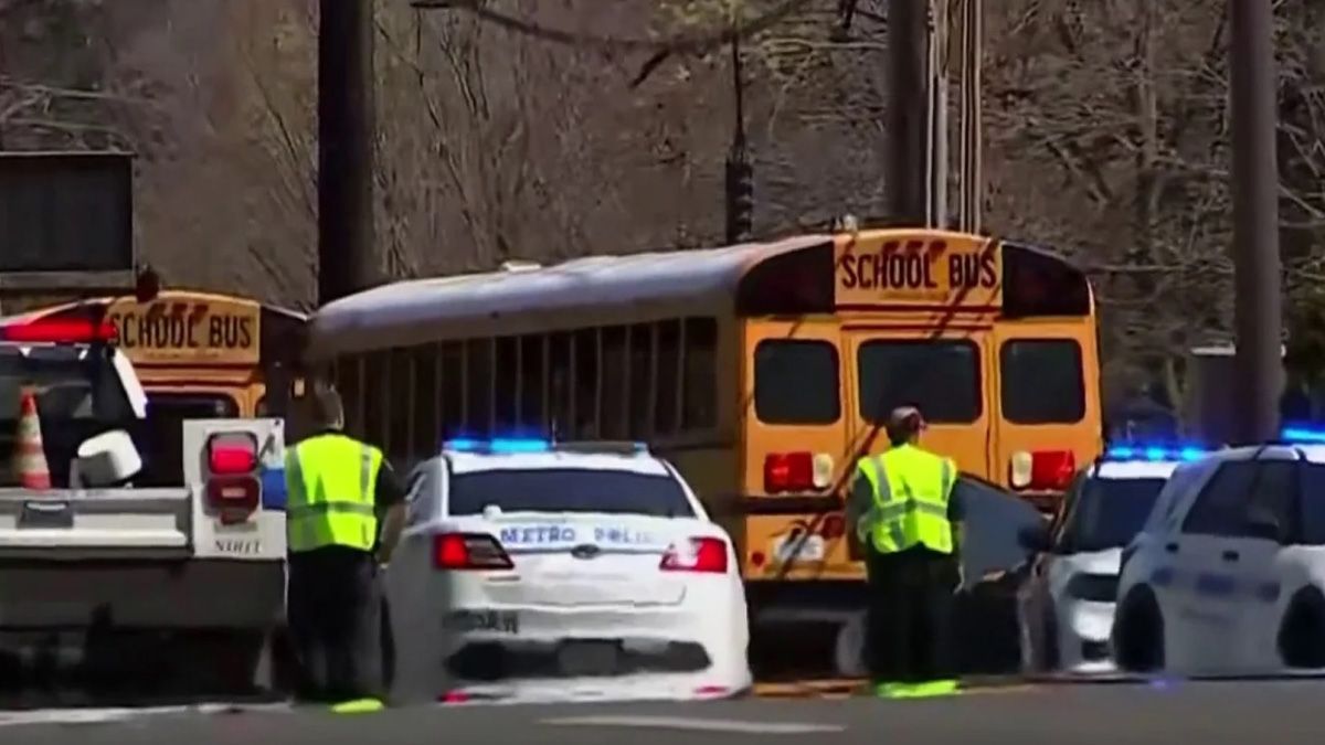 Estados Unidos: una mujer mató a tiros a tres chicos y tres adultos en una escuela primaria