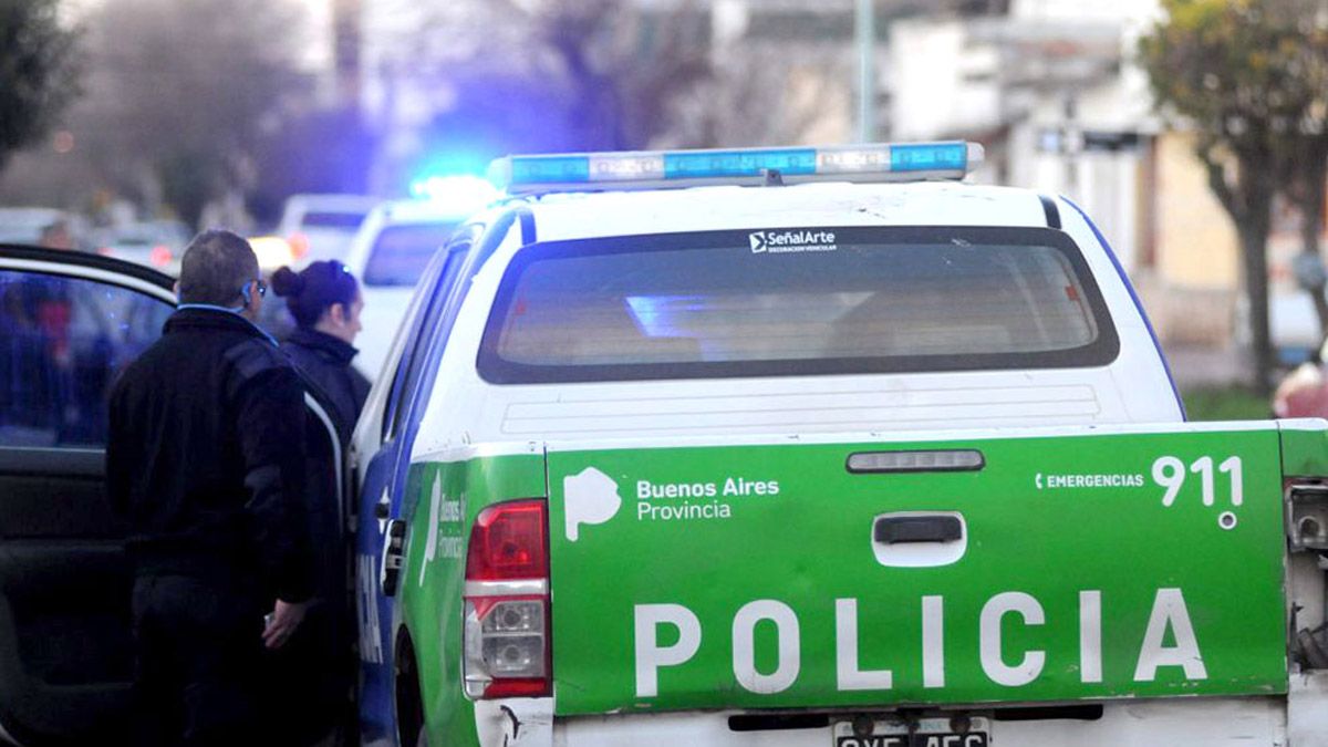 La niña fue llevada por su padre al hosputal de Hurlingham indicando que se había atorado con comida, pero los médicos descubrieron lesiones por golpes