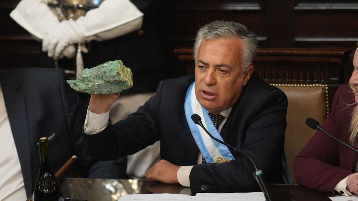 Alfredo Cornejo ponderó la actividad minera durante su discurso anual en la Asamblea Legislativa. Alfredo Cornejo ponderó la actividad minera durante su discurso anual en la Asamblea Legislativa.