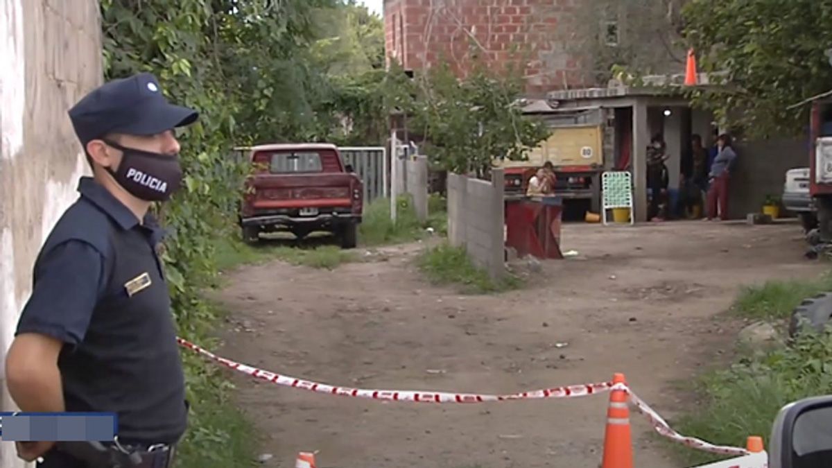 La vivienda donde ocurrió la tragedia, en Córdoba, donde un hombre baleó en la cabeza a su hijo al confundirlo con un ladrón. El joven murió en un hospital de esa capital